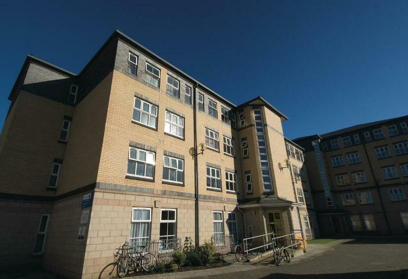 低层单卧公寓, Phoenix Halls