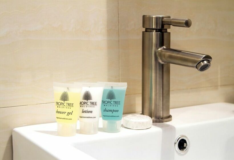 اتاق لوکس سه تخته, Tropic Tree  Maldives