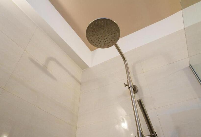 اتاق لوکس, Tropic Tree  Maldives