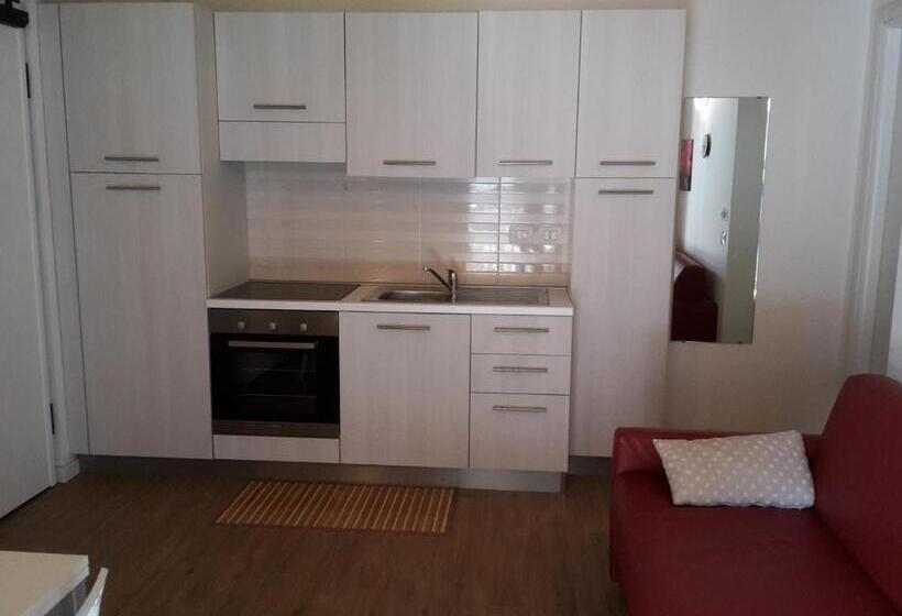 شقة غرفة واحدة, Villaggio Delle Alpi