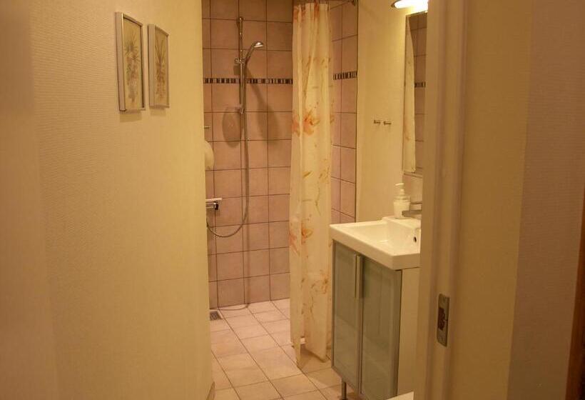 חדר משפחתי, Klintholm B & B Bistro