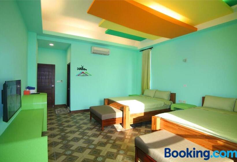 اتاق استاندارد چهارنفره با بالکن, Lian Chinq Diving B&b