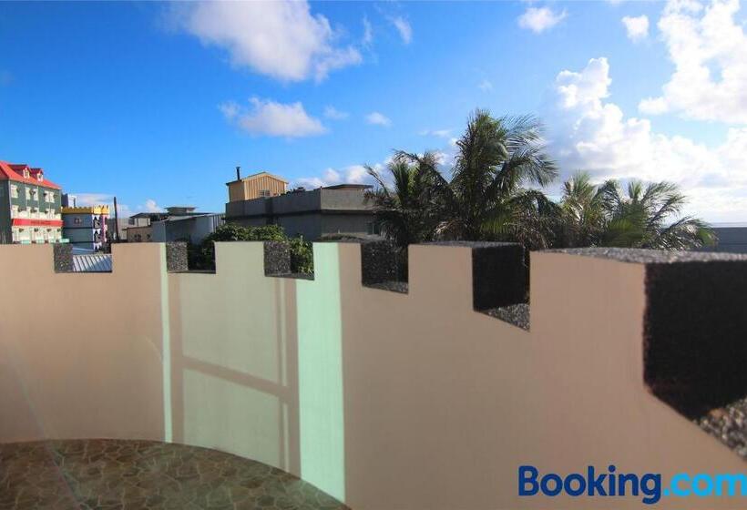 اتاق استاندارد چهارنفره با بالکن, Lian Chinq Diving B&b