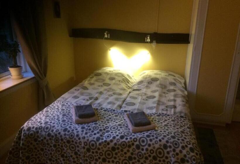 バスルーム共有のトリプルスタンダード, Nygammelsø Bed & Breakfast