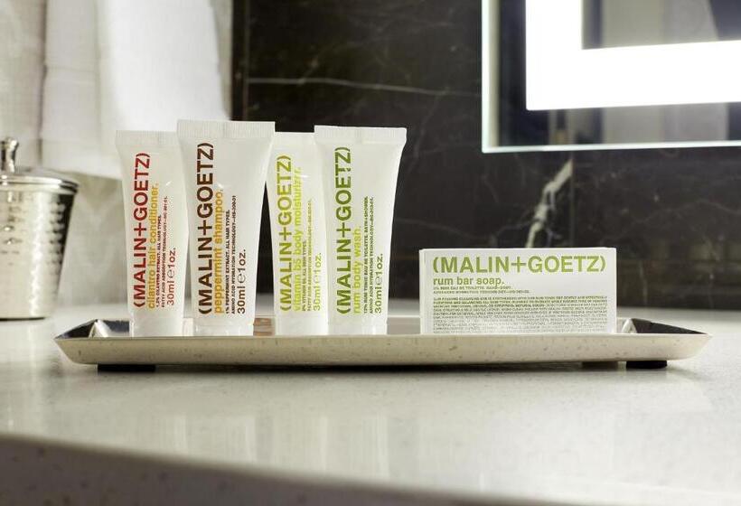 סוויטה עם מרפסת, Archer Hotel Napa