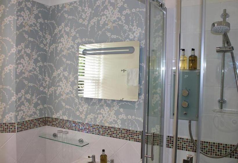 חדר סטנדרט, Trafalgar House