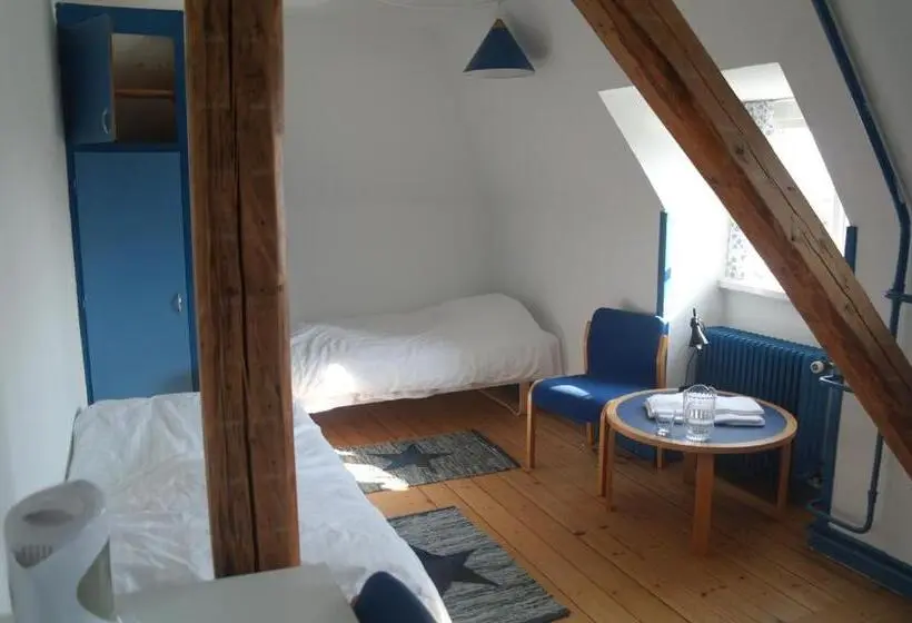 Standard-huone Jaettu Kylpyhuone, Emmaus Hostel