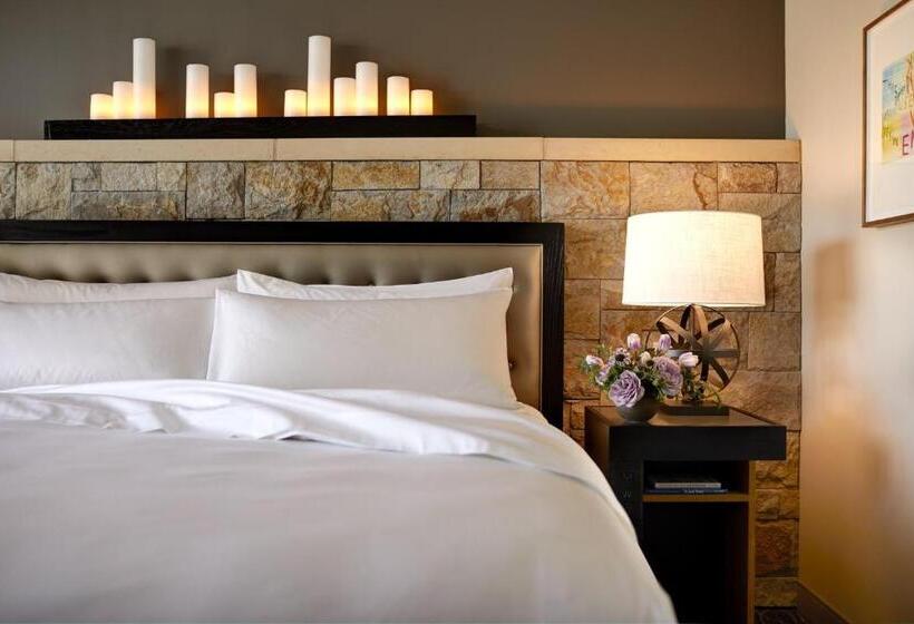 חדר דחוקס עם מיטת קינג, Archer Hotel Napa