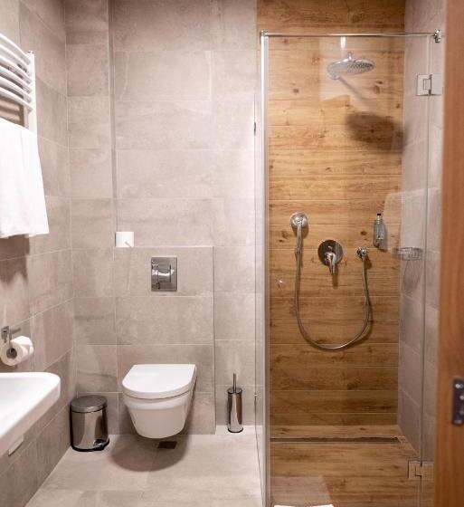 استودیوی سوپریور, Fruške Residences