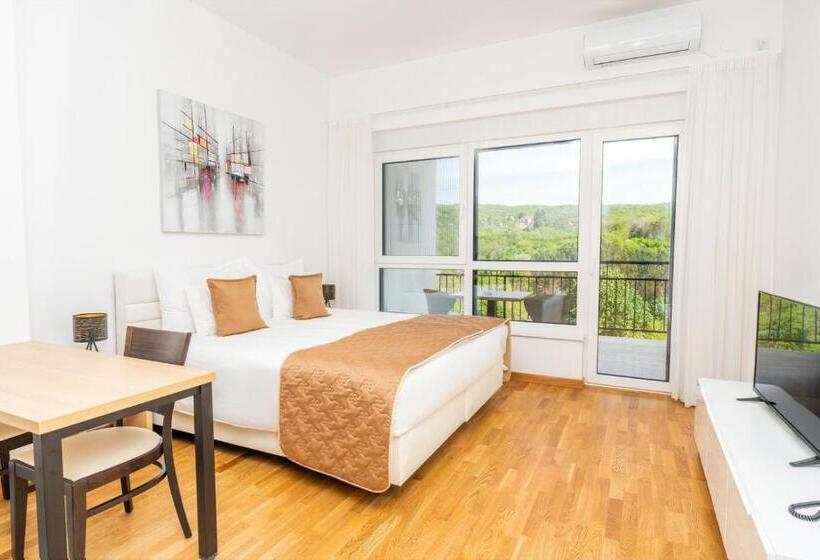 استودیوی استاندارد, Fruške Residences