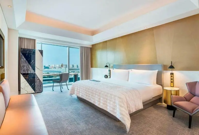 キングサイズベッド、シティビューデラックスルーム, Le Meridien Shanghai Hongqiao,minhang