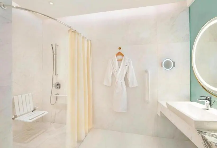 キングサイズベッド、シティビューデラックスルーム, Le Meridien Shanghai Hongqiao,minhang