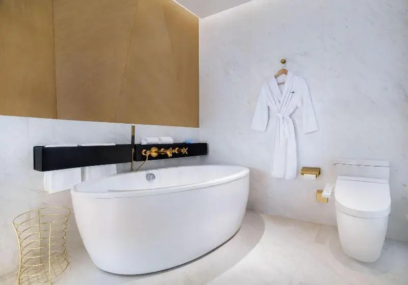 キングサイズベッドのスタンダードルーム, Le Meridien Shanghai Hongqiao,minhang