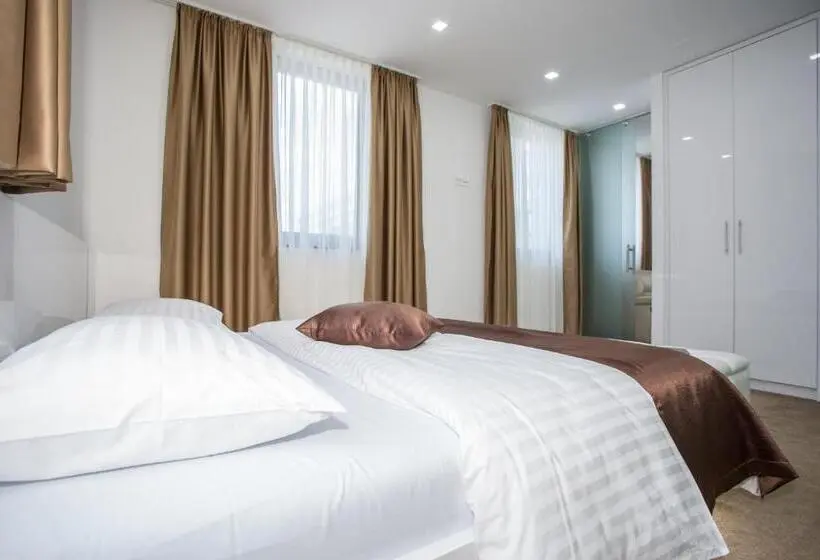 1 Bedroom Penthouse Apartment, National