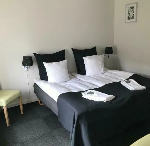 Chambre Standard, Rødding