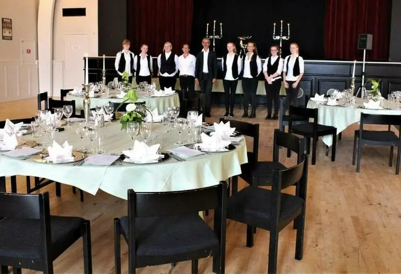 Chambre Standard, Rødding