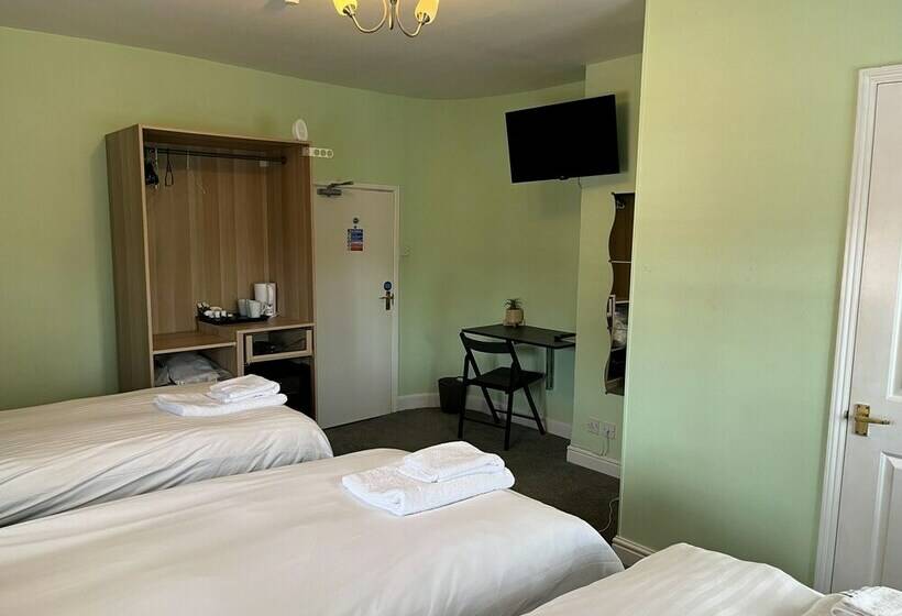 غرفة قياسية ثلاثية, The Crown