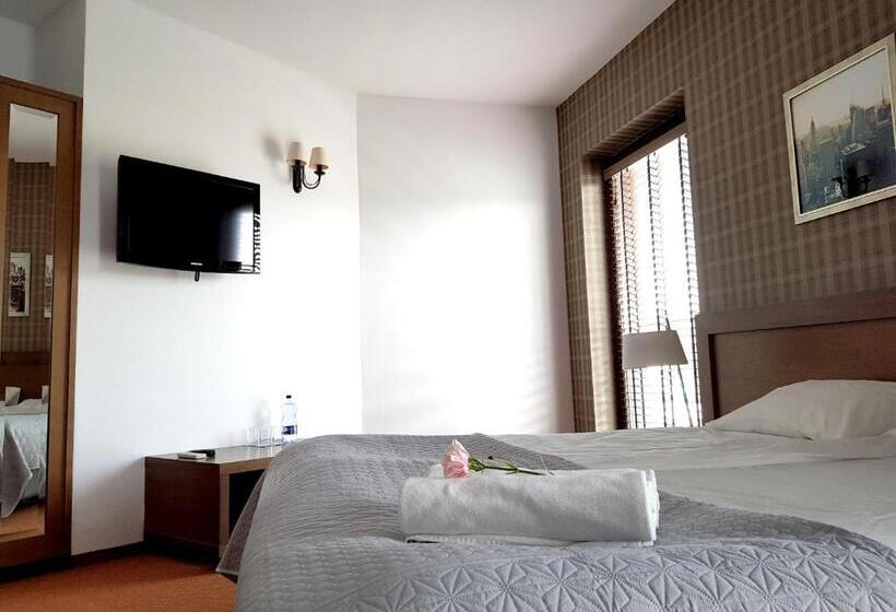 اتاق سوپریور, Willowa