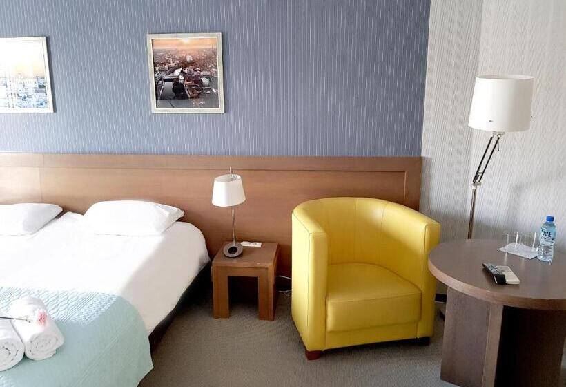 اتاق لوکس, Willowa