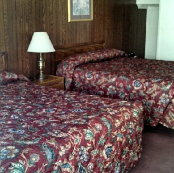 اتاق لوکس, Mother Lode Lodge