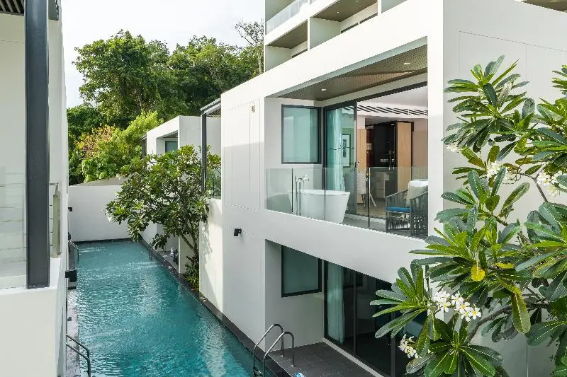 اتاق لوکس با چشم‌انداز استخر, My Beach Resort Phuket