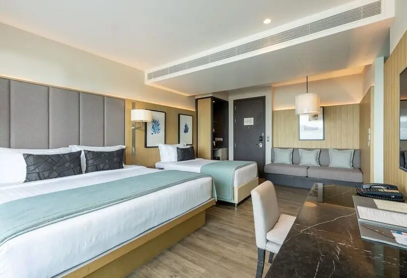 اتاق خانوادگی با چشم‌انداز دریا, My Beach Resort Phuket