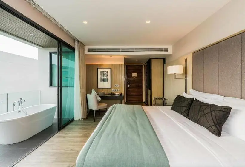 اتاق لوکس با چشم‌انداز استخر, My Beach Resort Phuket