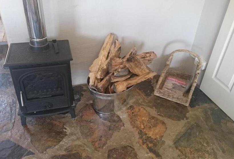 2间卧室的房子, Springwater Cottages