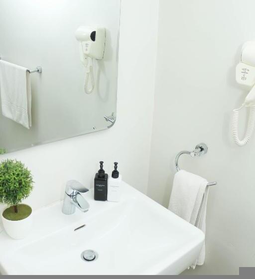 דירת חדר, The Milkwood Beach Apartments