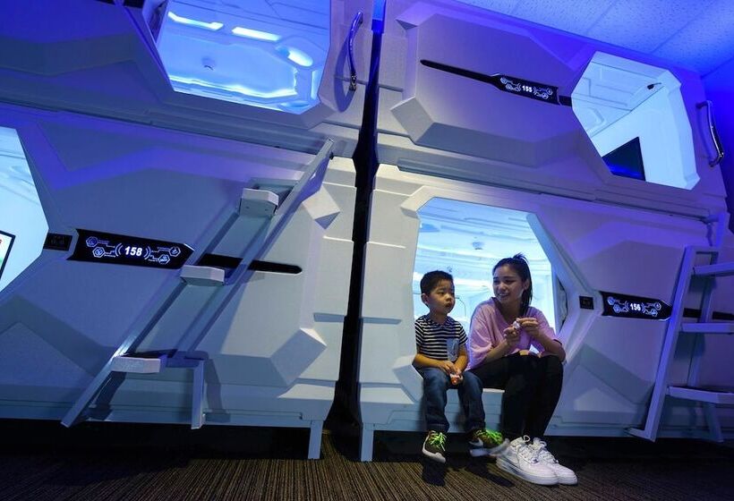 تختخواب در اتاق مشترک, Uz Hostel