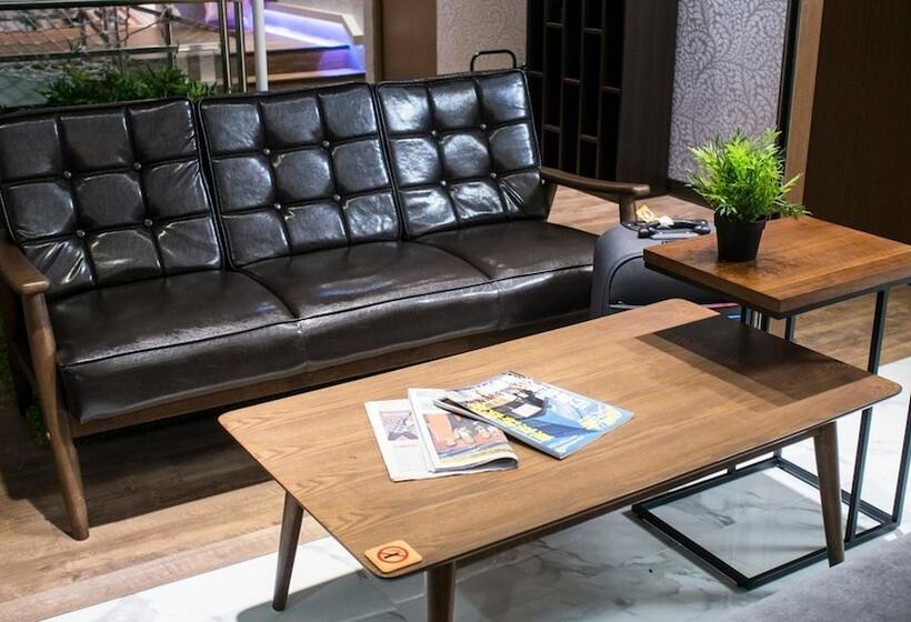 تختخواب در اتاق مشترک, Uz Hostel