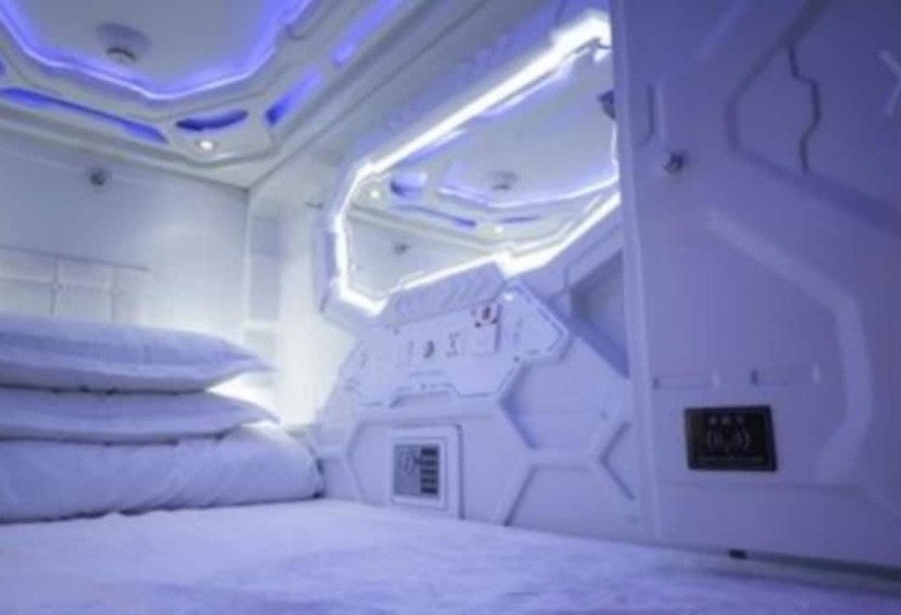 تختخواب در اتاق مشترک, Uz Hostel