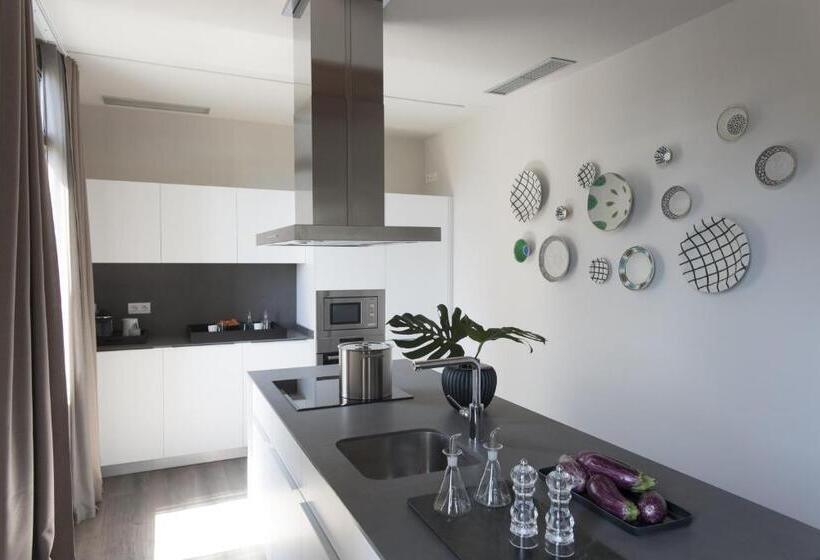 Апартаменты 5 спален, Casagrand Luxury Suites
