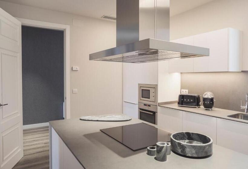 Апартаменты Superior 4 Спальни, Casagrand Luxury Suites