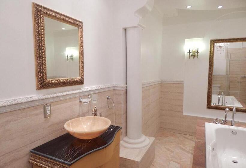 سوییت جونیور, Boutique Castillo Del Mar