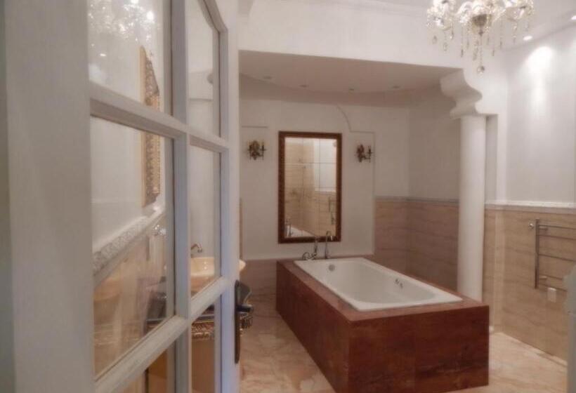 سوییت جونیور, Boutique Castillo Del Mar