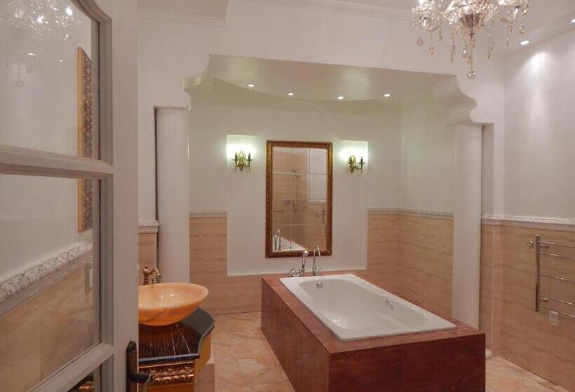 سوییت جونیور, Boutique Castillo Del Mar