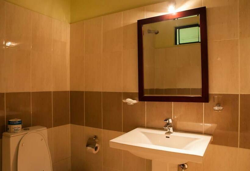 اتاق لوکس, Gorillas Lake Kivu