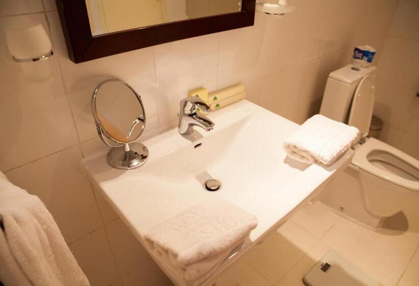 اتاق لوکس با چشم‌انداز دریاچه, Gorillas Lake Kivu