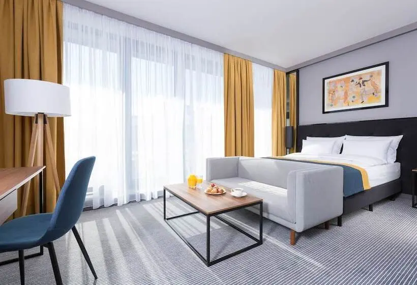 Premium room with terrace, Grand Ascot