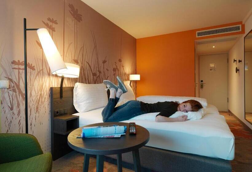 Номер Стандарт Вид на Горы, Hwest