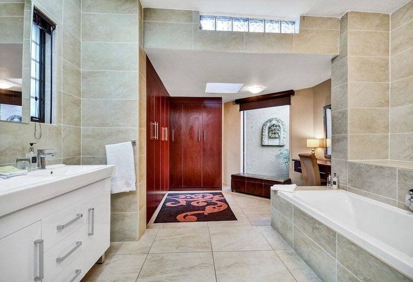 Люкс Повышенной Комфортности, Le Petit Fillan