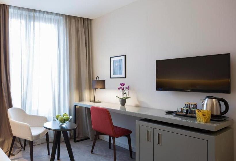 اتاق استاندارد, Livris