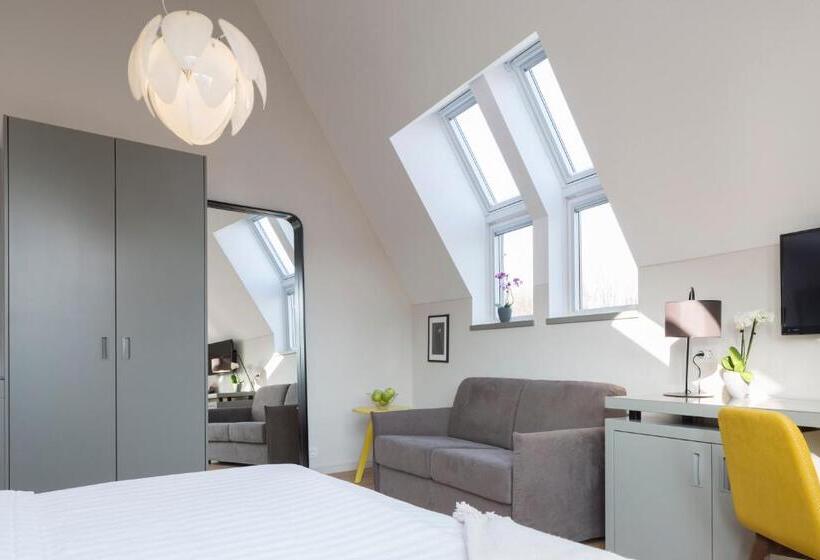 سوییت جونیور, Livris