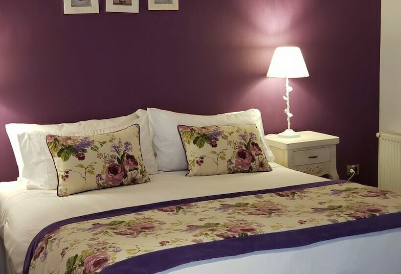 スーペリアールーム, Martina De Goñi