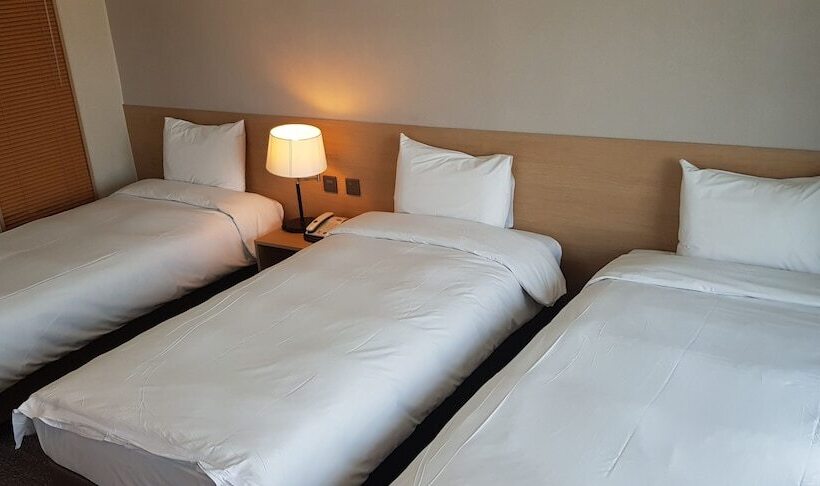 חדר דלוקס לשלושה, The Best Jeju Seongsan