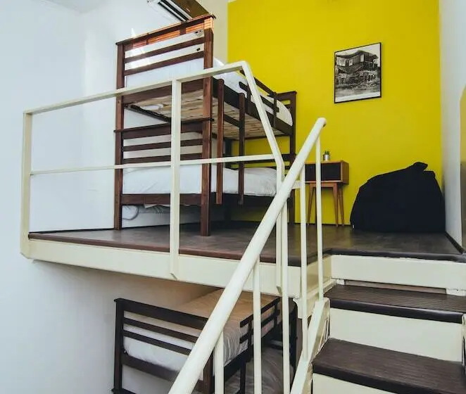 اتاق استاندارد چهار تخته, La Joya Hostel