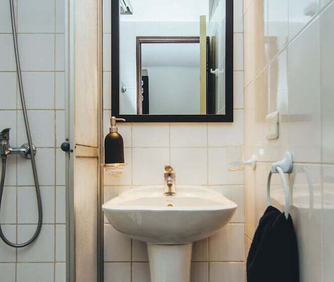 اتاق استاندارد چهار تخته, La Joya Hostel