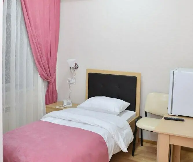 اتاق استاندارد با چشمانداز باغ, Planet Inn Hotel Baku