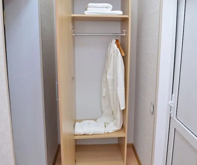 اتاق یک تخته با چشمانداز باغ, Planet Inn Hotel Baku